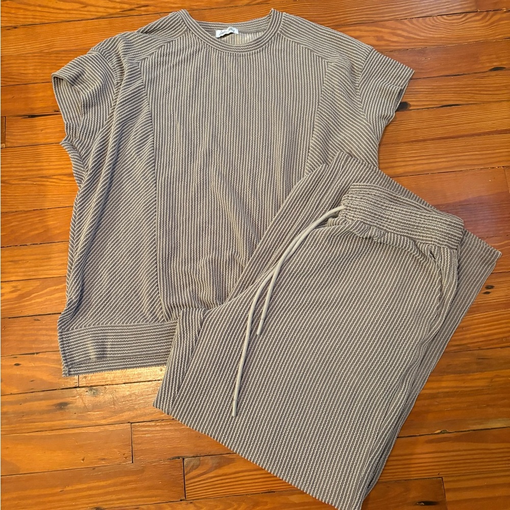 Textured Gray Lounge Set